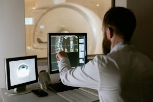 Radioterapia estereotáxica na coluna: quando a SBRT é indicada
